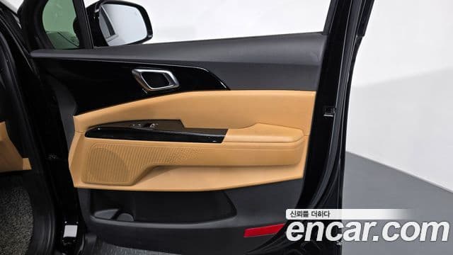 Kia Carnival 2022 — Photo 4/30