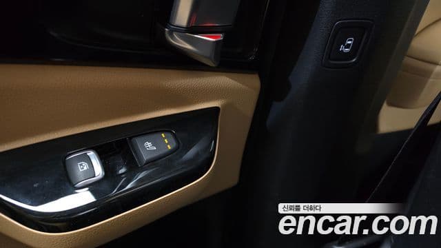 Kia Carnival 2022 — Photo 23/30