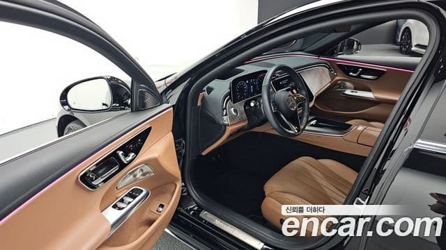 Mercedes-Benz E-Class 2024 — Фото 10/20