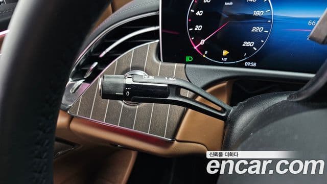Mercedes-Benz E-Class 2024 — Фото 15/20