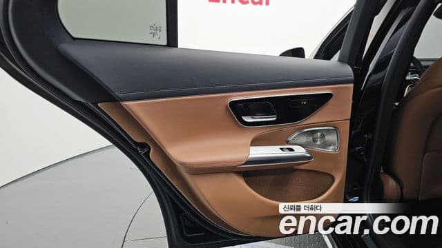 Mercedes-Benz E-Class 2024 — ფოტო 15/32