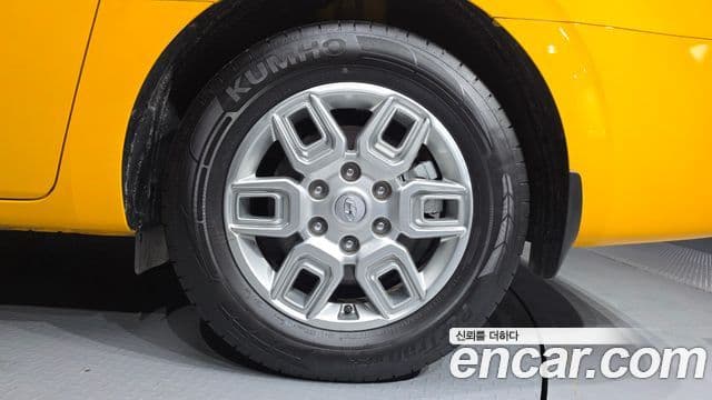 Hyundai Staria 2024 — Photo 9/32