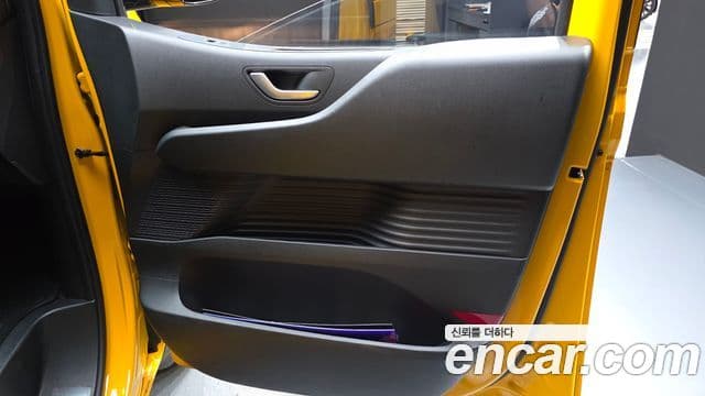 Hyundai Staria 2024 — Photo 25/32