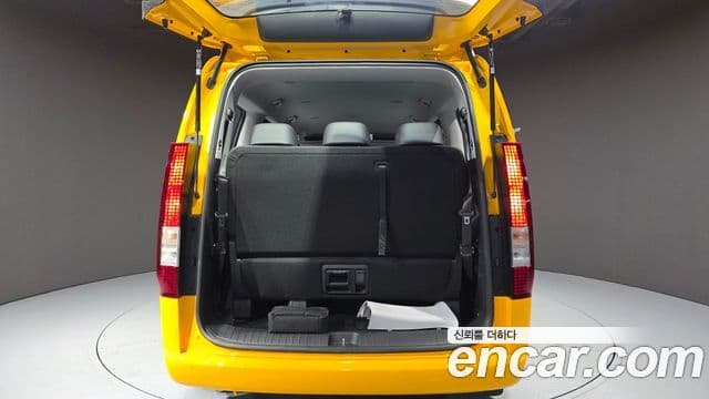 Hyundai Staria 2024 — Photo 32/32