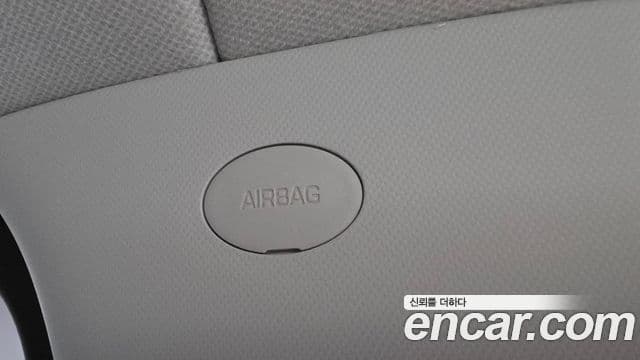 Hyundai Staria 2024 — Photo 29/32