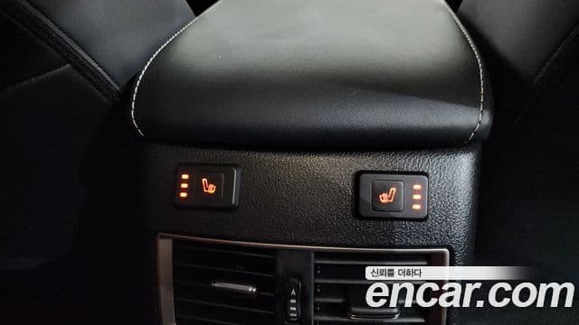 Lexus NX300h 2019 — Şəkil 34/37