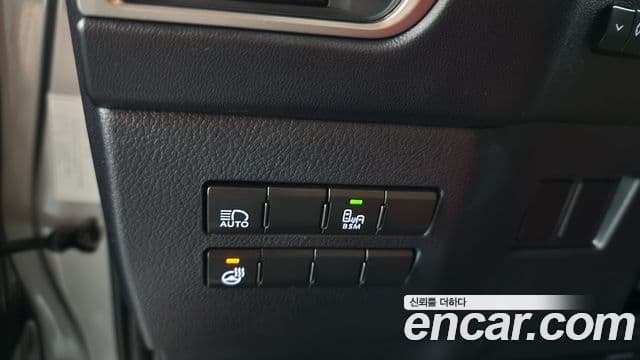 Lexus NX300h 2019 — Şəkil 37/37