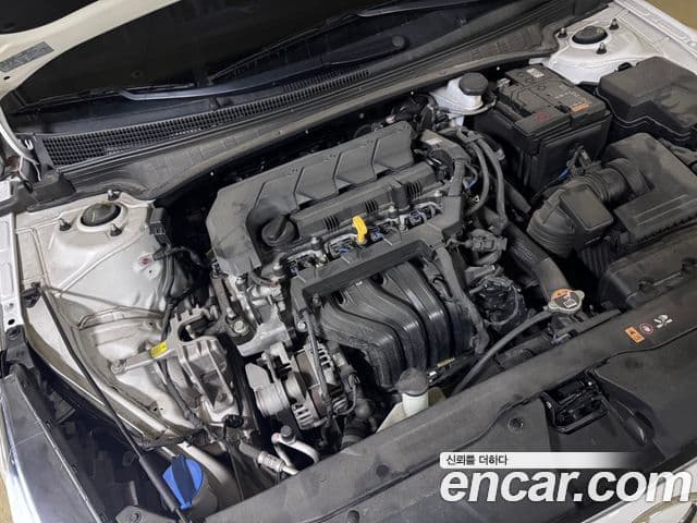 Hyundai Avante 2023 — ფოტო 5/16