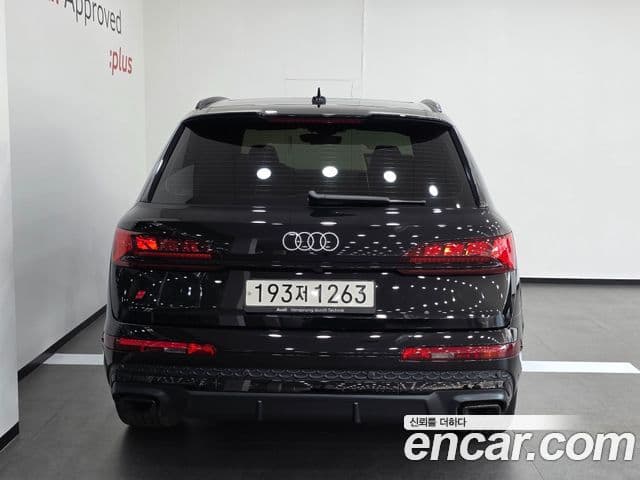 Audi Q7 2025 — Photo 10/20