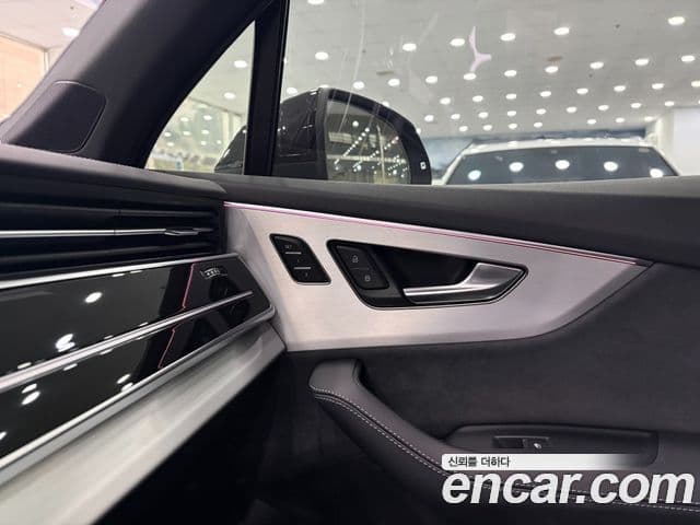 Audi Q7 2025 — Photo 12/20