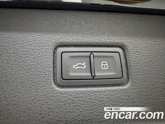Audi Q7 2025 — Photo 7/20