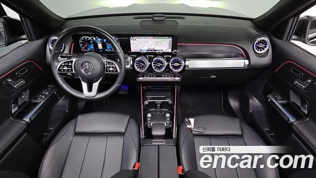 Mercedes-Benz GLB-Class 2023 — Фото 7/20