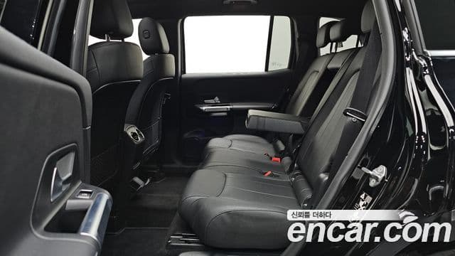 Mercedes-Benz GLB-Class 2023 — Фото 11/20