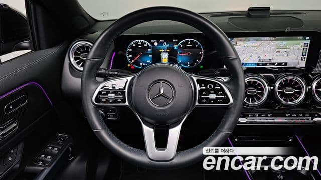 Mercedes-Benz GLB-Class 2023 — Фото 12/20