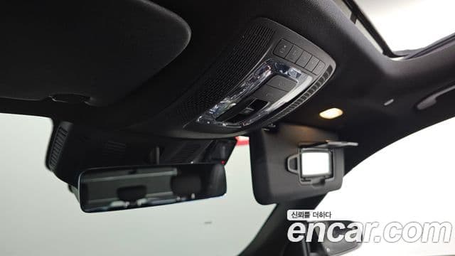 Mercedes-Benz GLB-Class 2023 — Фото 19/20