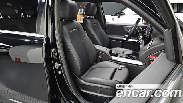 Mercedes-Benz GLB-Class 2023 — ფოტო 18/31