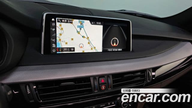 BMW X5 2018 — ფოტო 14/20