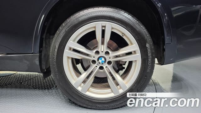 BMW X5 2018 — Photo 15/33
