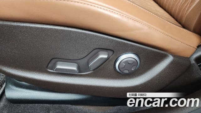 Genesis G80 2021 — Photo 15/32