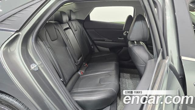 Hyundai Avante 2021 — ფოტო 11/20