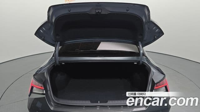 Hyundai Avante 2021 — ფოტო 17/20