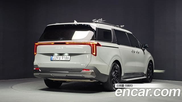 Kia Carnival 2024 — Фото 2/20