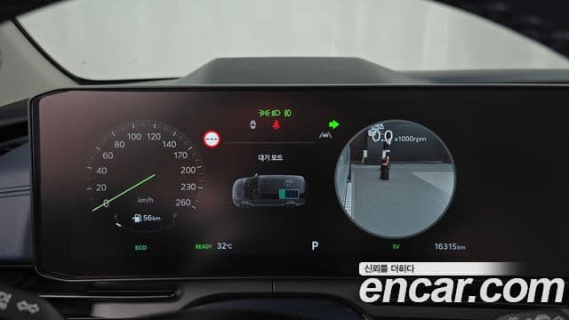 Kia Carnival 2024 — Фото 8/20