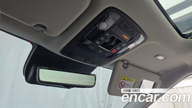 Kia Carnival 2024 — Фото 19/20