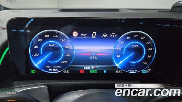 Mercedes-Benz EQB 2025 — ფოტო 12/20