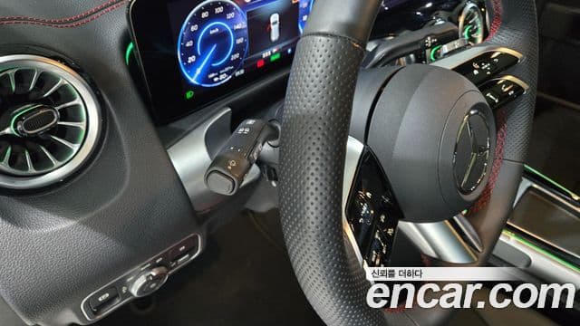 Mercedes-Benz EQB 2025 — ფოტო 16/20
