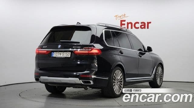 BMW X7 2022 — Фото 2/20