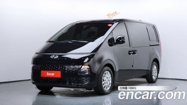 Hyundai Staria 2023 — ფოტო 1/20