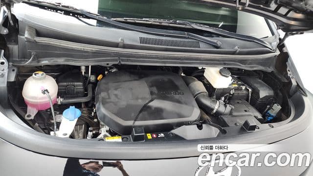 Hyundai Staria 2023 — ფოტო 6/20