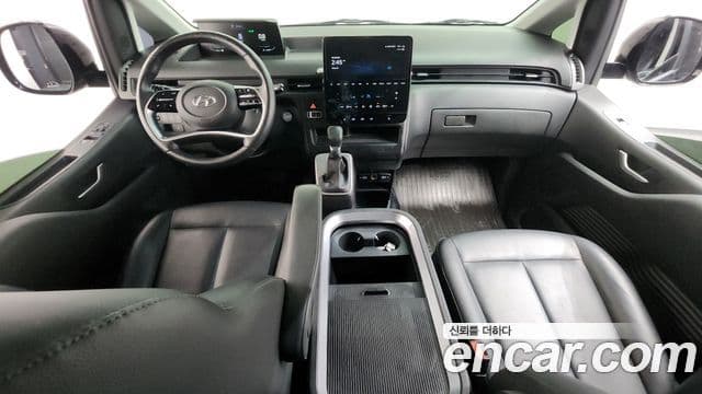 Hyundai Staria 2023 — ფოტო 7/20