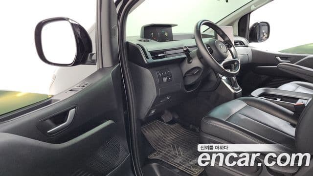 Hyundai Staria 2023 — ფოტო 10/20