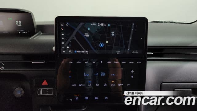 Hyundai Staria 2023 — ფოტო 12/20
