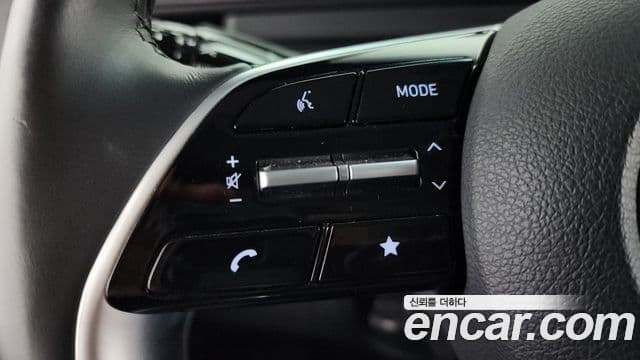 Hyundai Staria 2023 — ფოტო 17/20