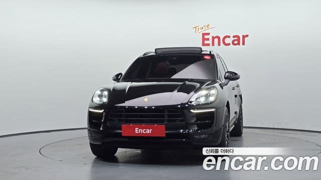 Porsche Macan 2018 — ფოტო 3/20