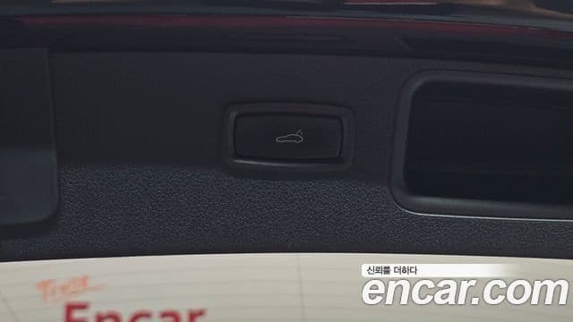Porsche Macan 2018 — ფოტო 18/20