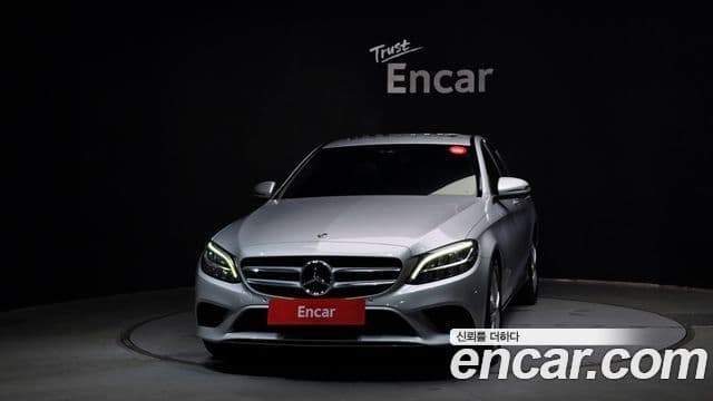 Mercedes-Benz C-Class 2019 — ფოტო 3/20