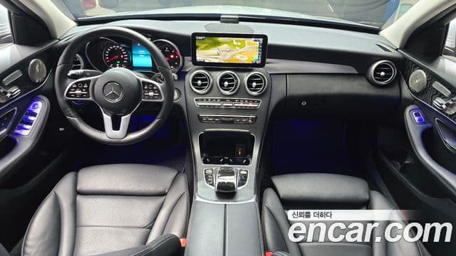 Mercedes-Benz C-Class 2019 — ფოტო 7/20