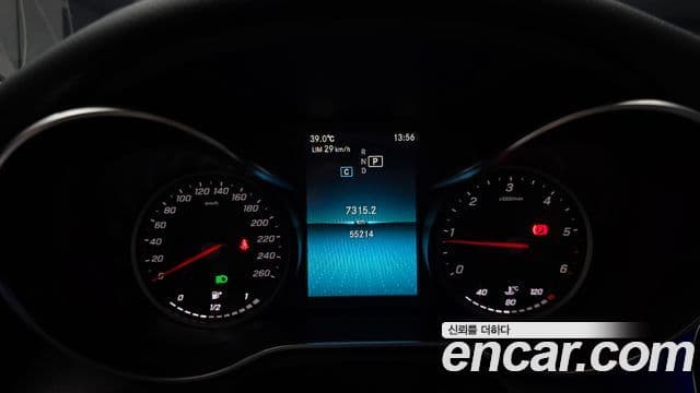 Mercedes-Benz C-Class 2019 — ფოტო 8/20