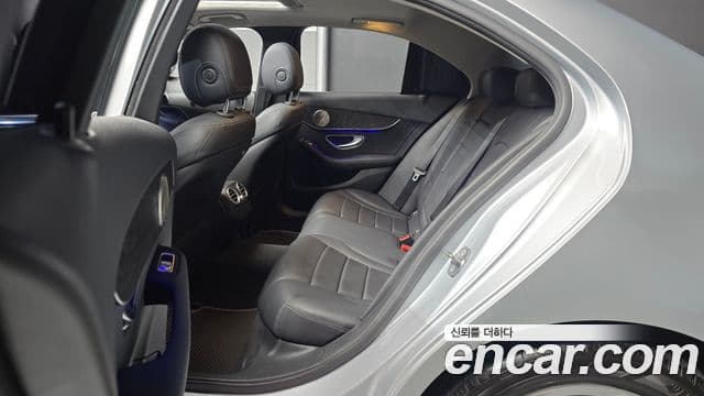 Mercedes-Benz C-Class 2019 — ფოტო 12/20