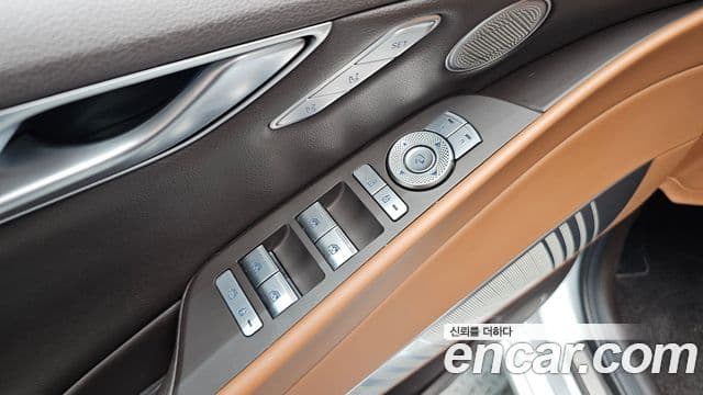 Genesis Electrified G80 2021 — ფოტო 13/20