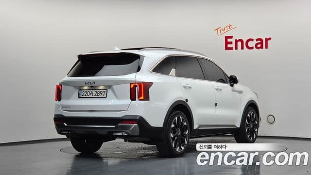 Kia Sorento 2024 — Фото 2/20