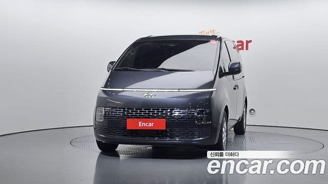 Hyundai Staria 2021 — ფოტო 3/20