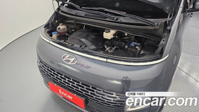 Hyundai Staria 2021 — ფოტო 6/20