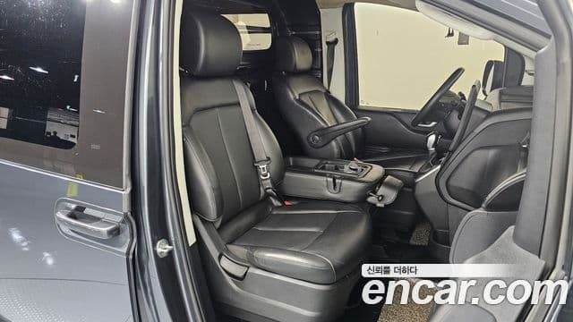 Hyundai Staria 2021 — ფოტო 12/20