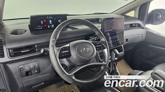 Hyundai Staria 2021 — ფოტო 13/20