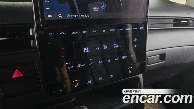 Hyundai Staria 2021 — ფოტო 19/20